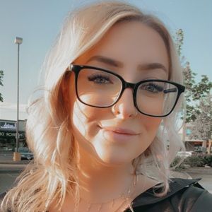 Meet your Posher, Kayla